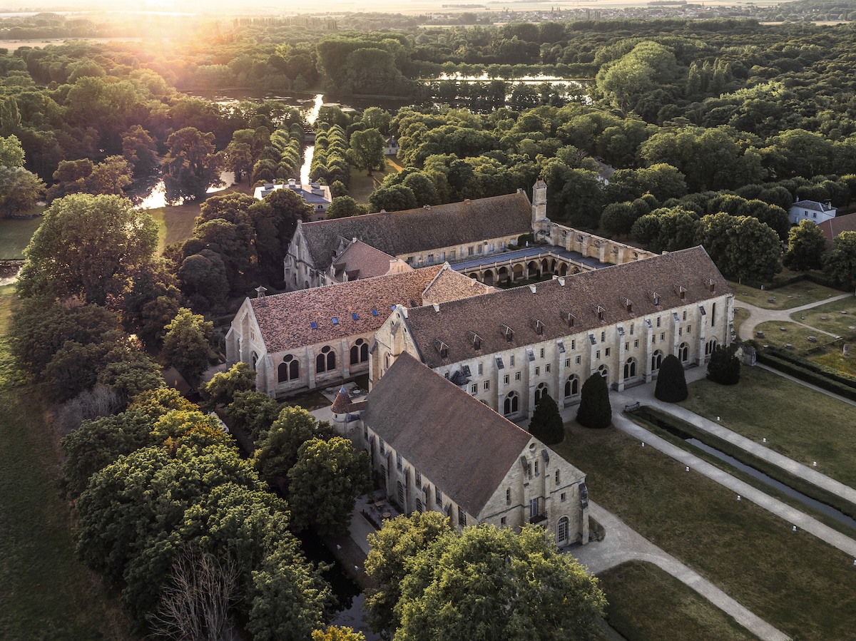 1 -Photo vue du ciel : abbaye de royaumont vue du ciel - (c)Aerofilms